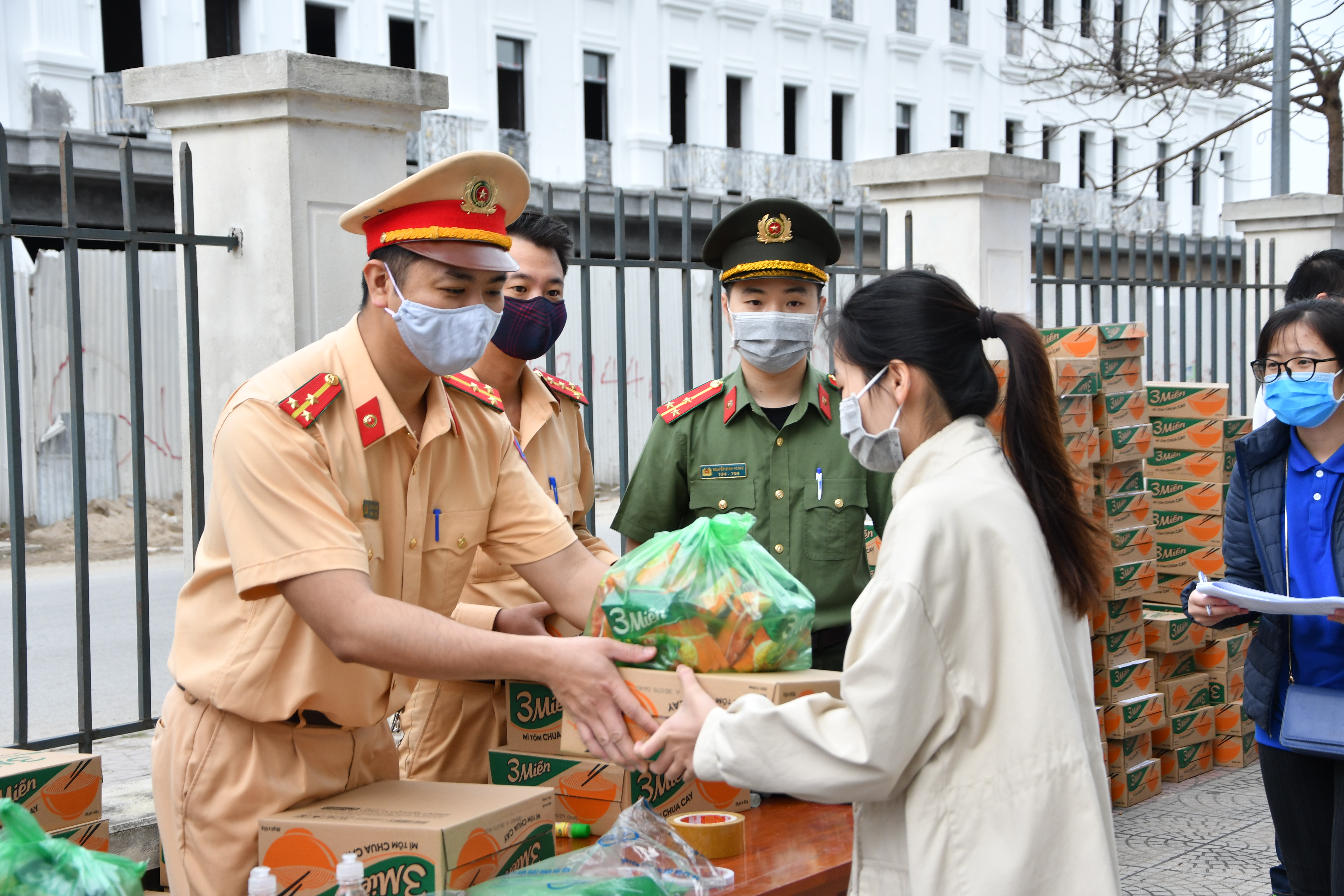 Phòng Cảnh sát giao thông đường bộ - đường sắt duy trì hiệu quả 4 phòng tiếp dân kiểu mẫu